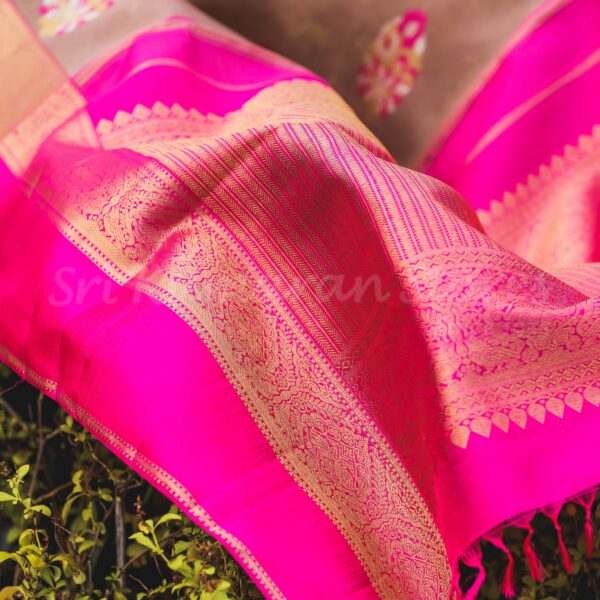 Biscuit White Body With Pink Border - Image 3