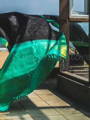 Black Body With Sea Green Border