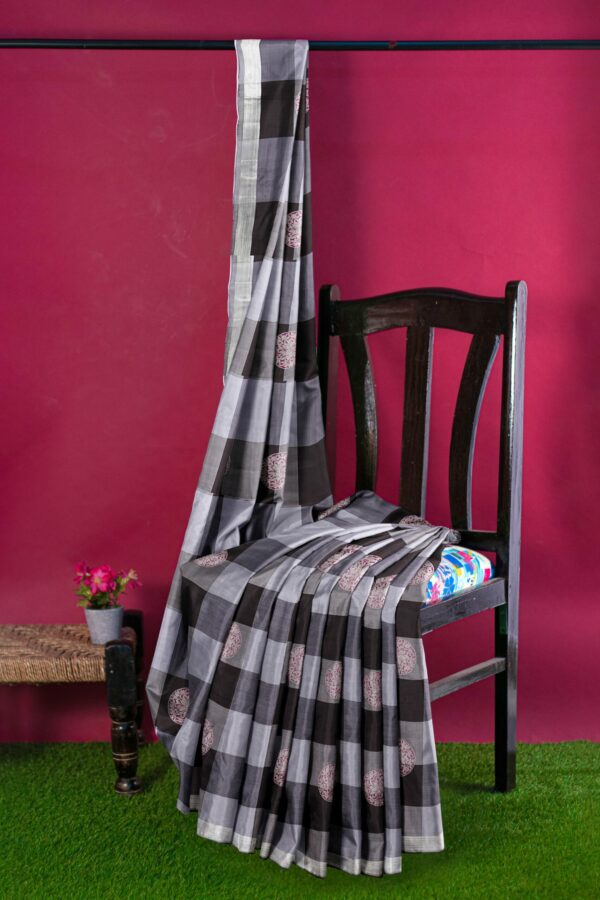 Black and grey saree with orange border - Image 3