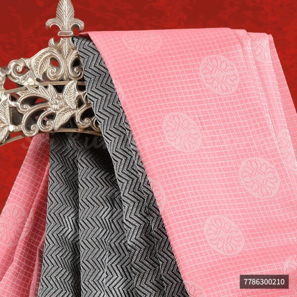 Baby Pink Saree With Black Border - Image 2