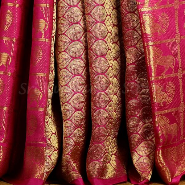 Blue Saree With Red Border - Image 3