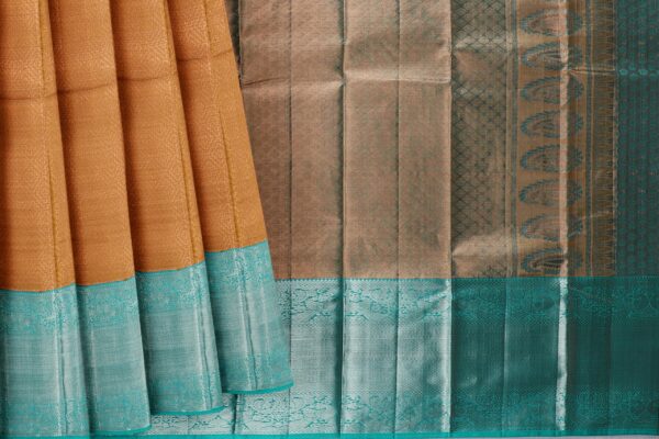 Copper saree with turquoise blue border - Image 5