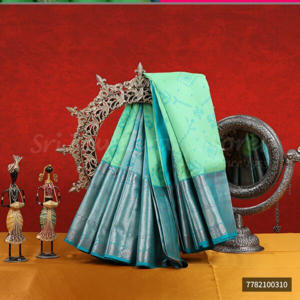 Green Saree With Blue Border