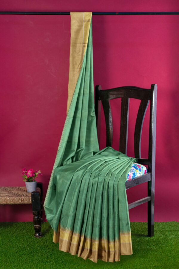 Green saree with Golden Border - Image 3