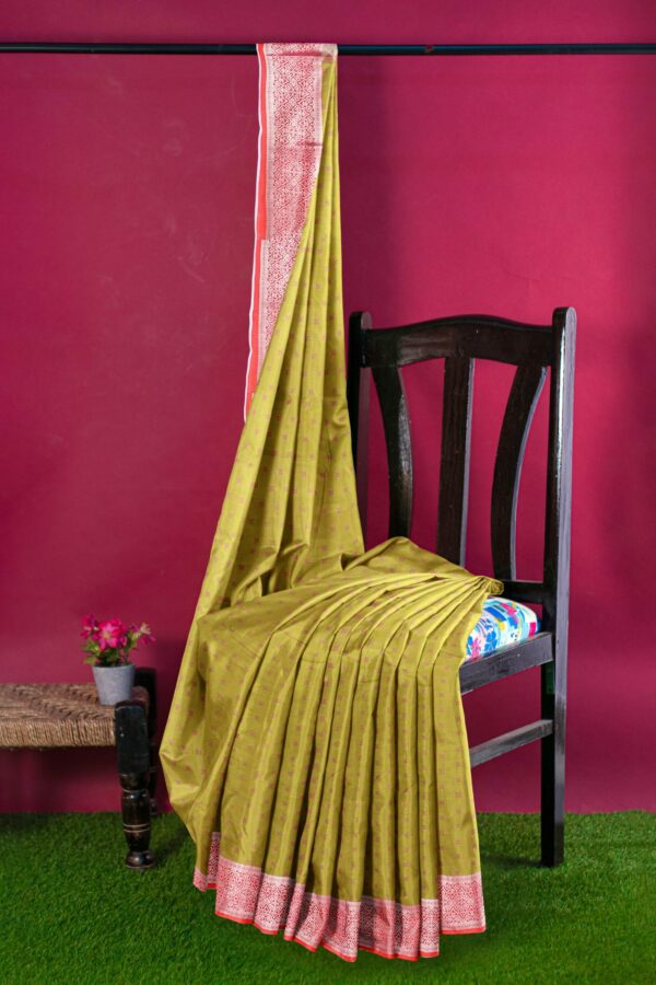 Green saree with pink and silver border - Image 3