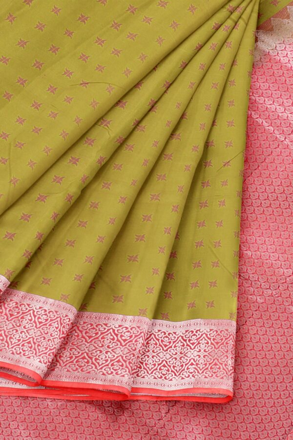Green saree with pink and silver border - Image 4
