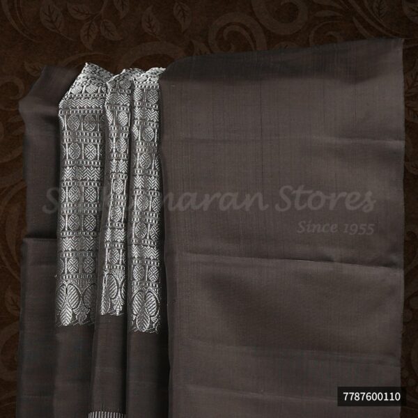 Grey Saree With Black Border - Image 2