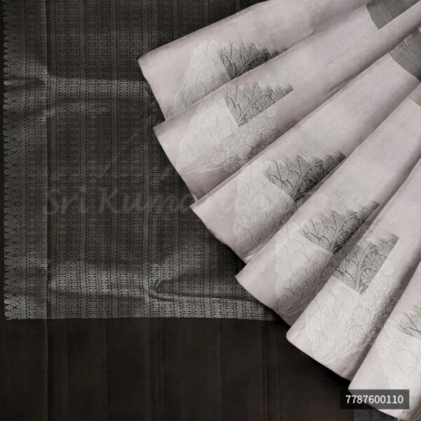 Grey Saree With Black Border - Image 5