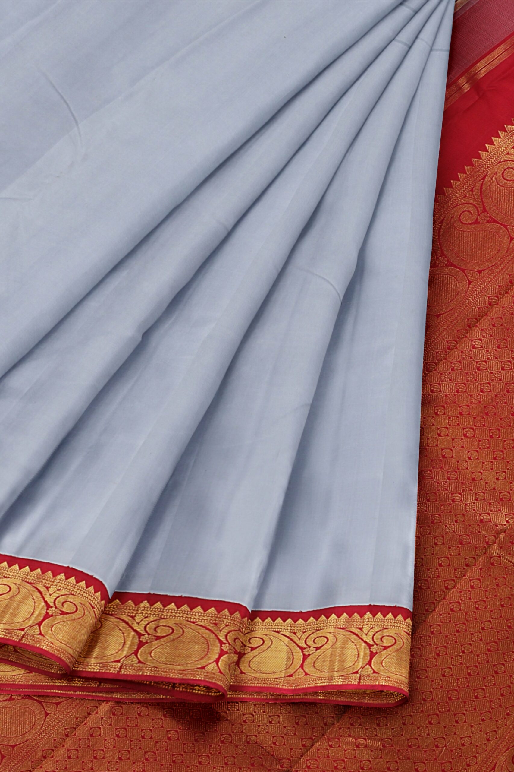 Grey Saree with Red and Gold Border - Image 4