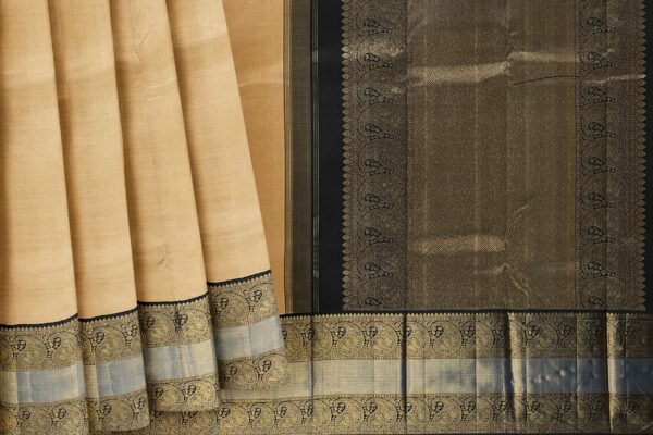 Half White saree with Black Border - Image 5