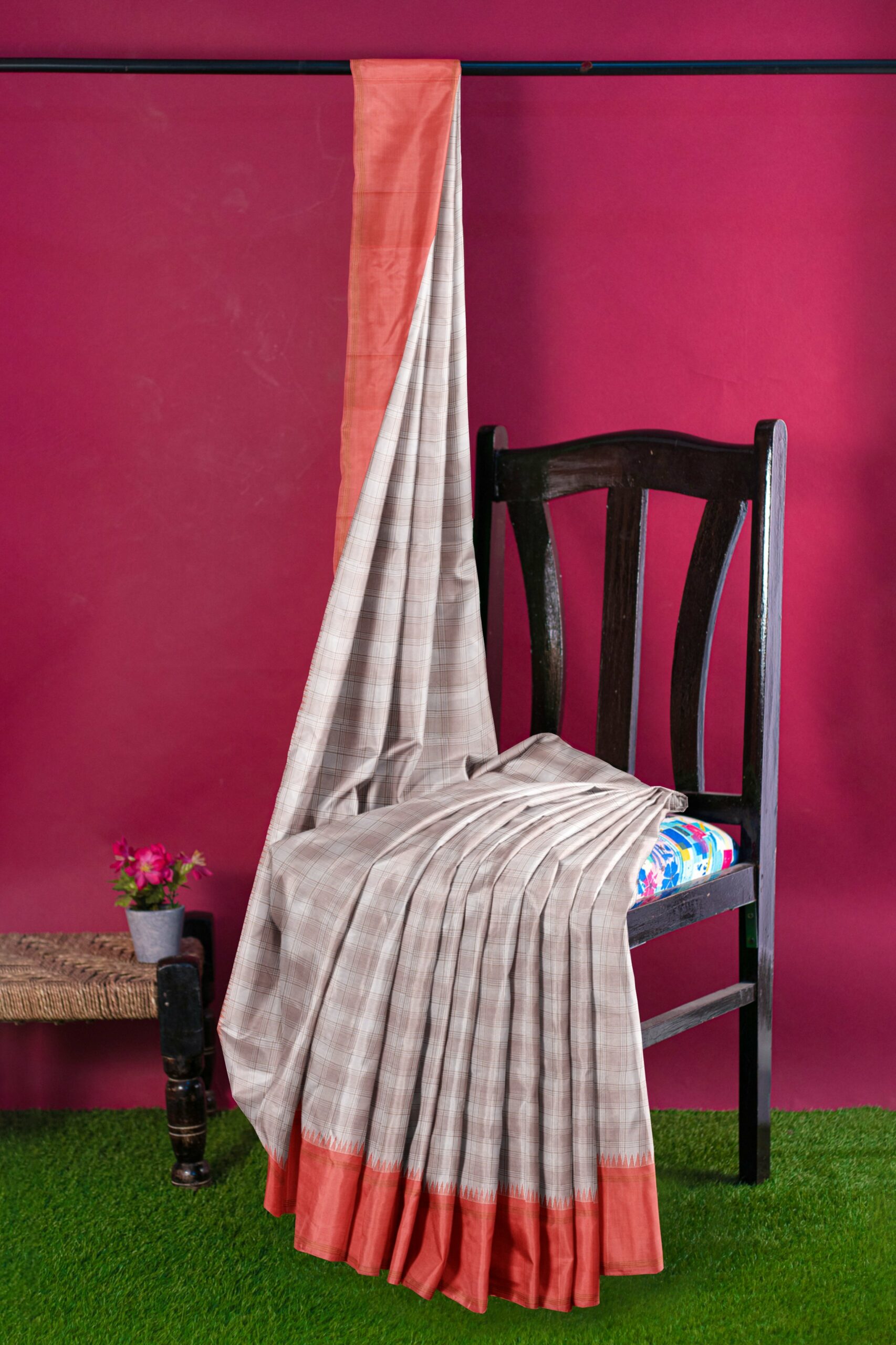 Half White saree with Orange Border - Image 3