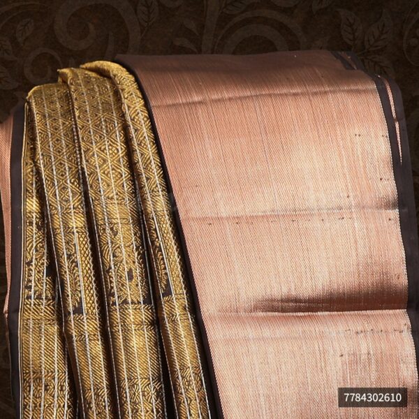 Light Brown Saree With Brown border - Image 2