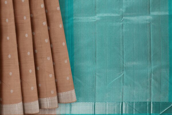Light brown saree with turquoise blue border - Image 5