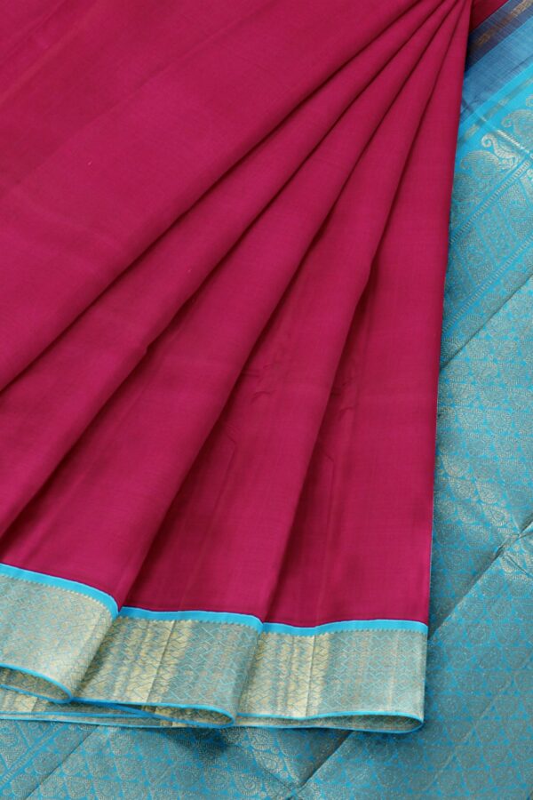 Magenta saree with Sky Blue Border - Image 4
