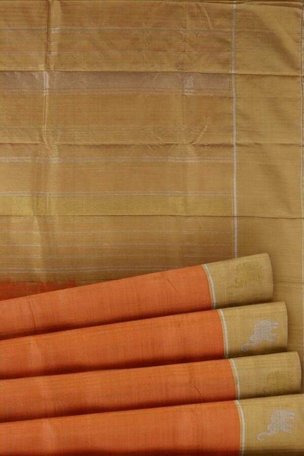 Orange saree with Golden Border - Image 5