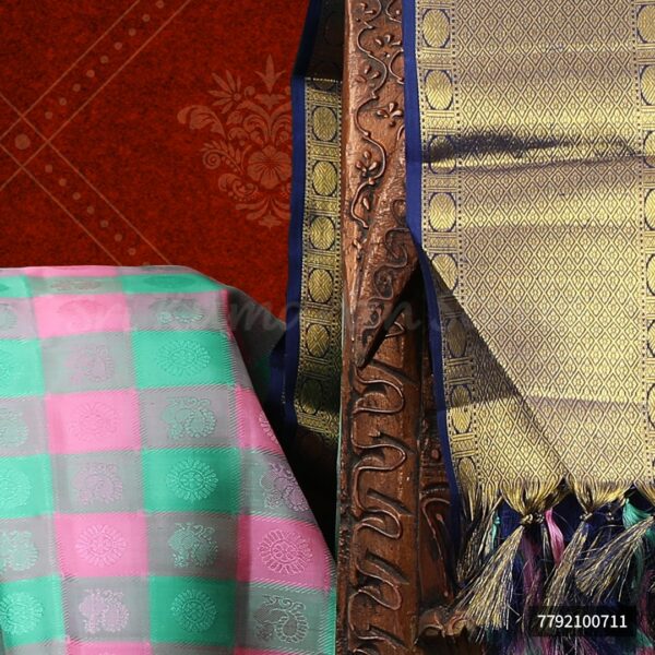 Pink And Green Check Saree With Dark Blue Border - Image 2