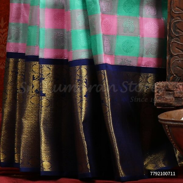 Pink And Green Check Saree With Dark Blue Border - Image 3