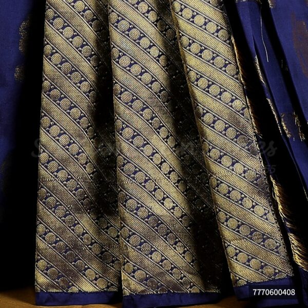Pink Saree With Dark Blue Border - Image 3