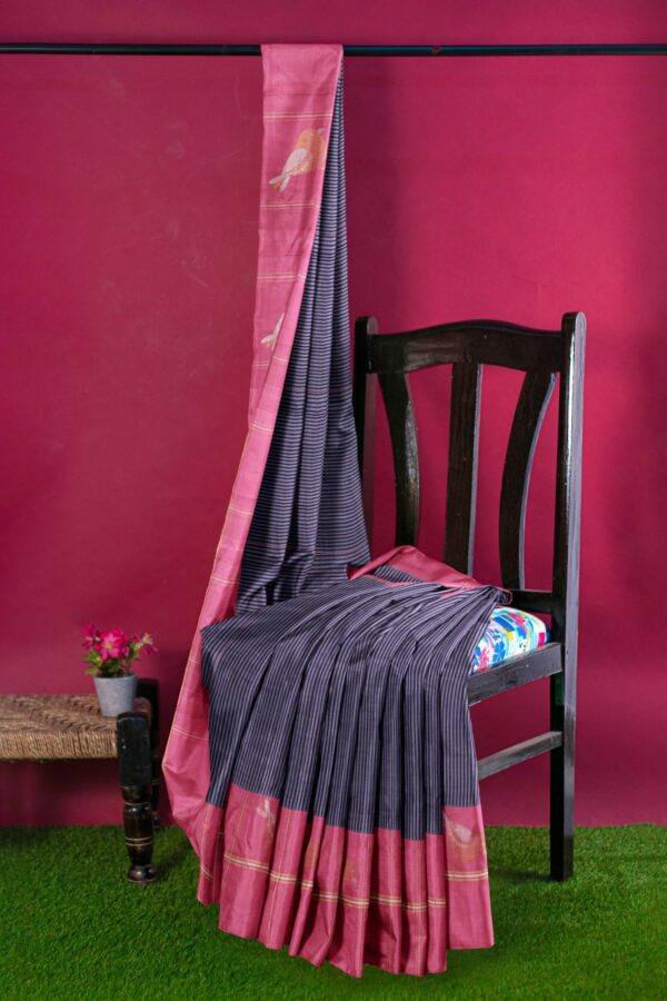 Purple Saree with pink Border - Image 3