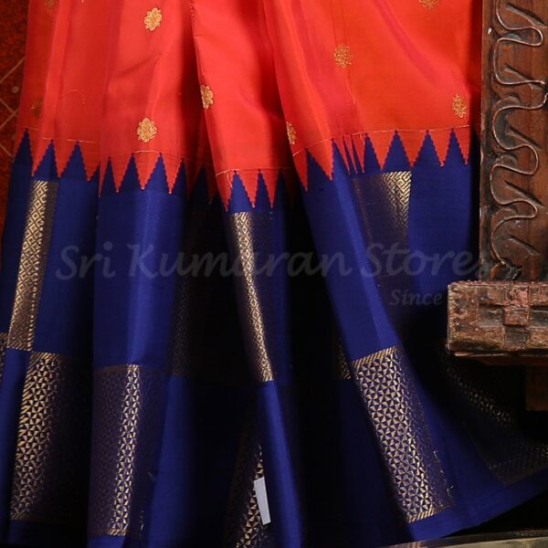 Red Saree With Dark Blue Border - Image 3