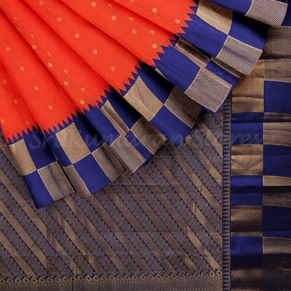 Red Saree With Dark Blue Border - Image 5