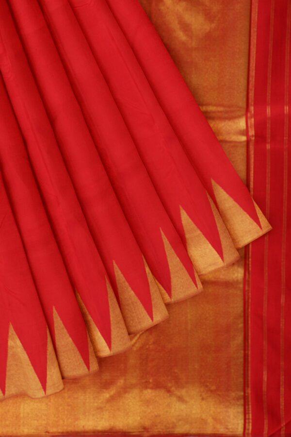 Red saree with Gold border