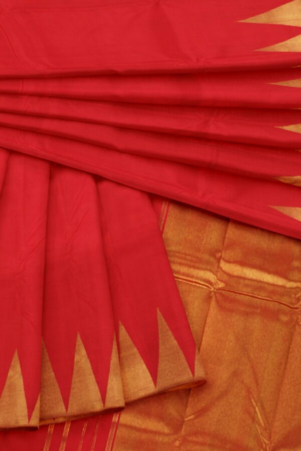 Red saree with Gold border - Image 2