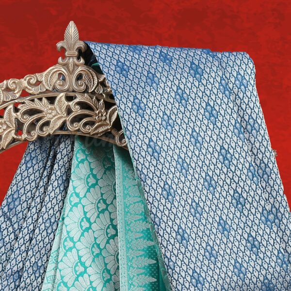 Silver Blue Saree With Turquoise Blue Border - Image 2