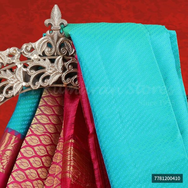 Turquoise Blue Saree With Red Border - Image 2