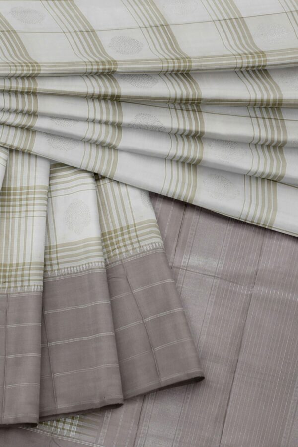 White saree with grey border - Image 2