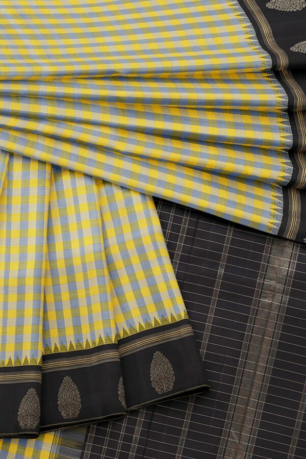 Yellow saree with Black Border - Image 2