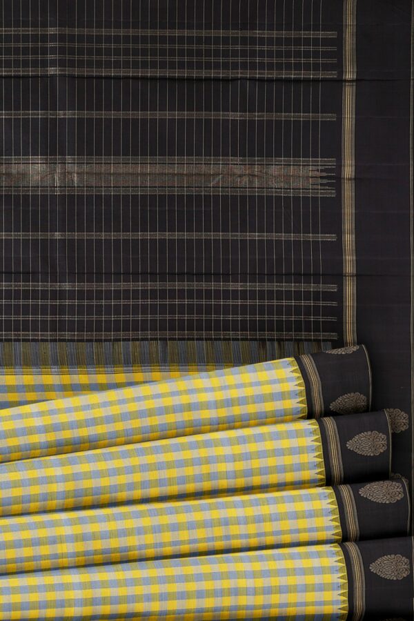 Yellow saree with Black Border - Image 5