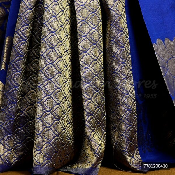 Yellow Saree With Blue Border - Image 3