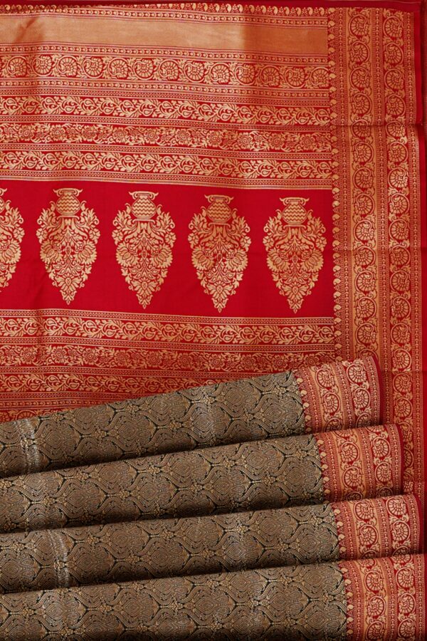 Black golden design saree with red border - Image 4