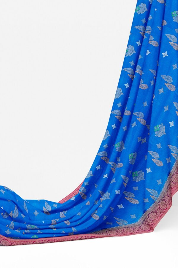 Blue saree with pink border - Image 3