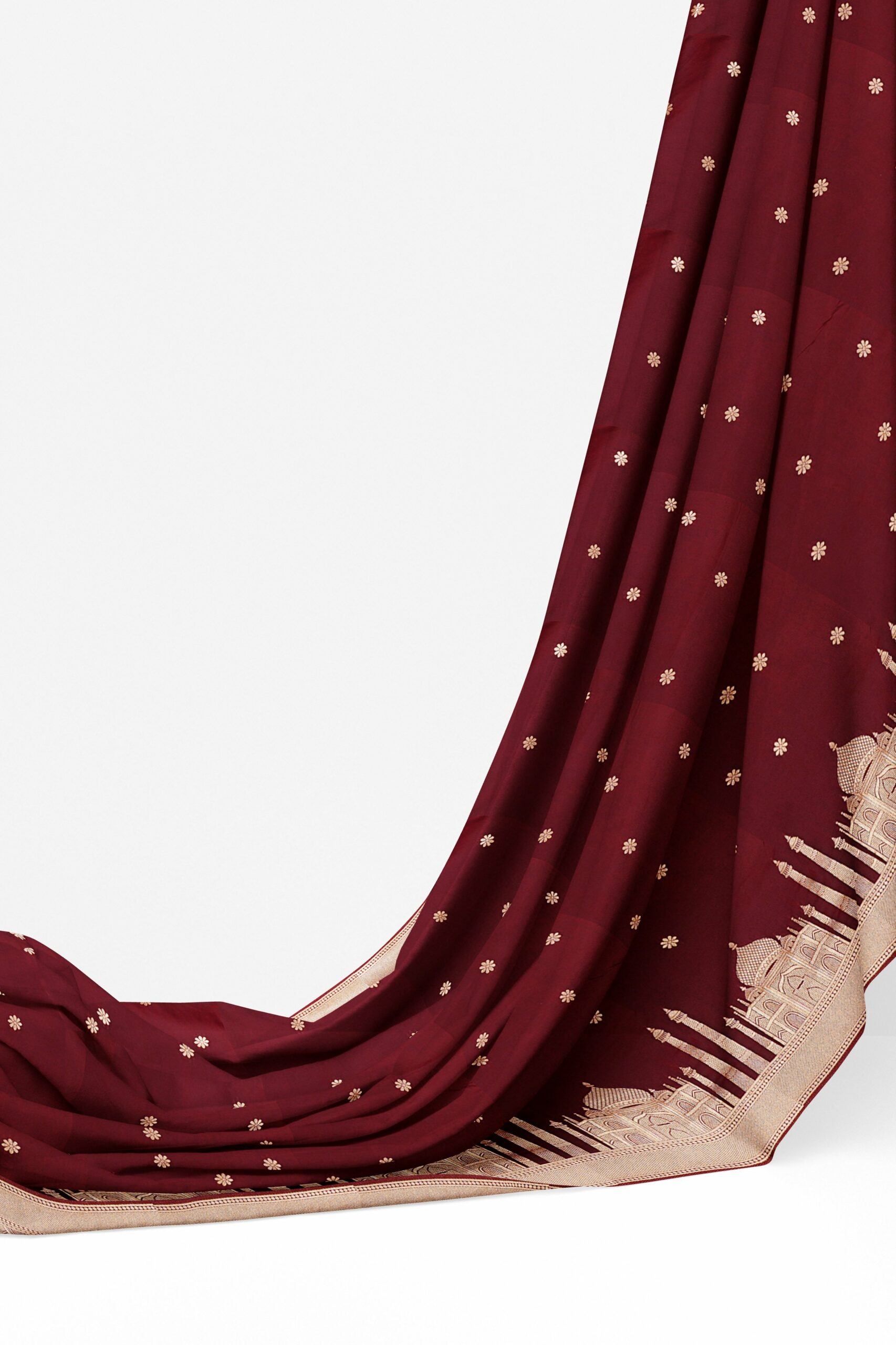 Dark maroon saree with golden colour border - Image 3