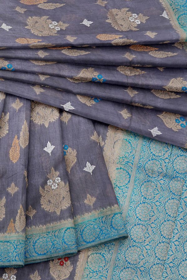 Grey saree with sky blue border - Image 5