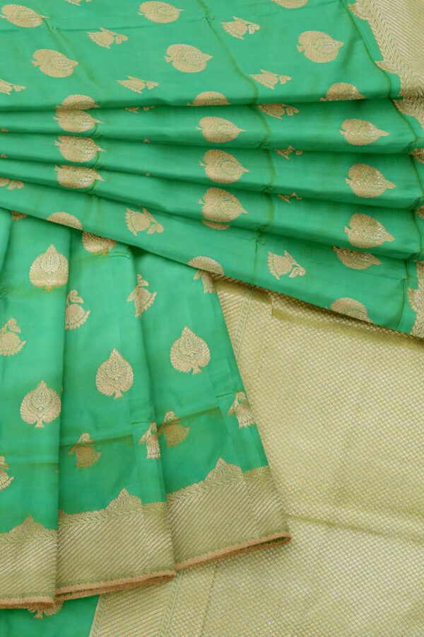 Mint green saree with golden colour border - Image 5