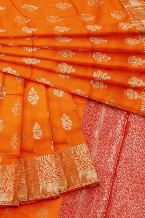 Orange saree with golden colour border - Image 5