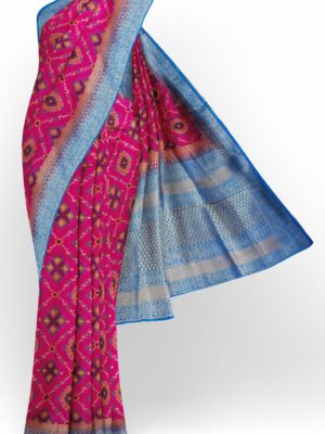 Pink saree with sky blue border