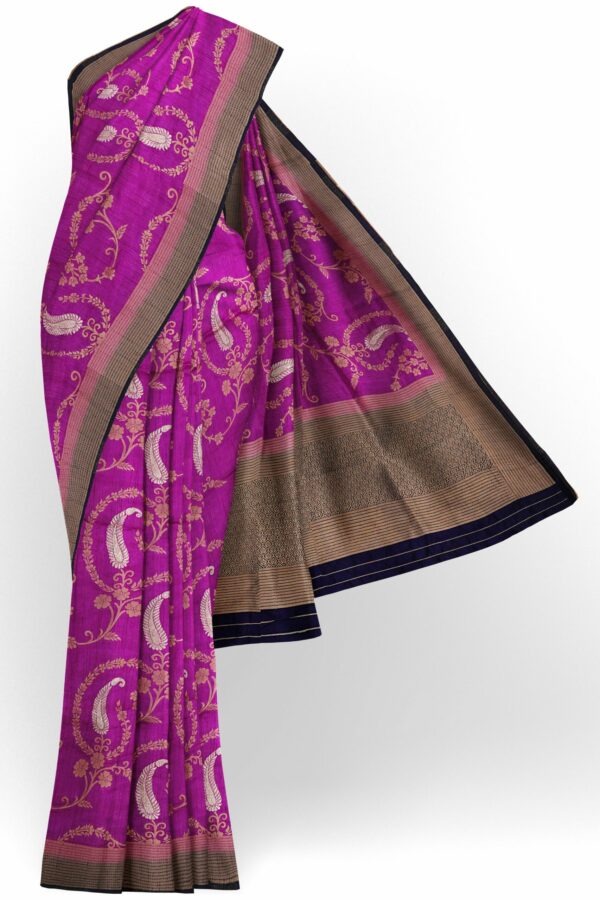Purple saree with golden dark blue border