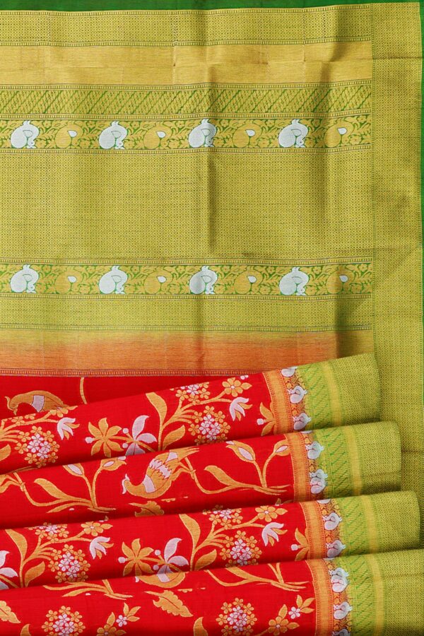 Red saree with parrot green border - Image 4