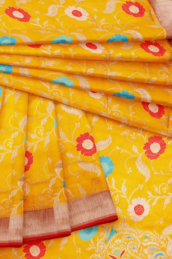 Yellow saree with golden red border - Image 5