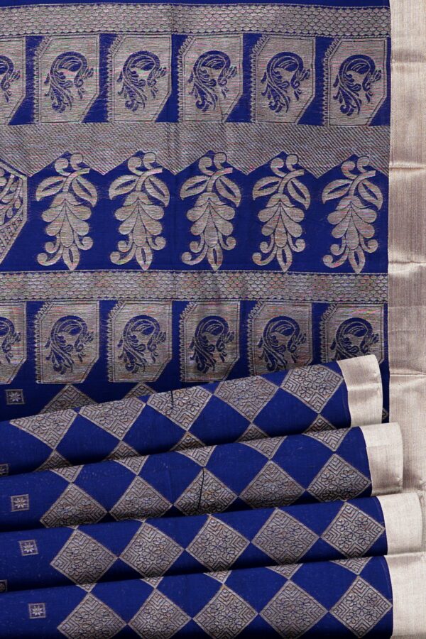 Dark blue saree with silver border - Image 4