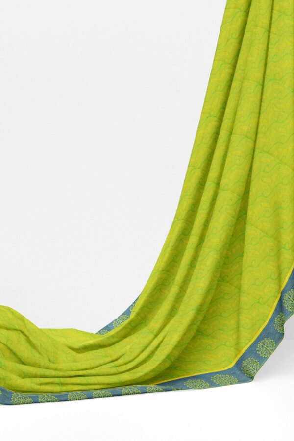 Green saree with blue border - Image 3