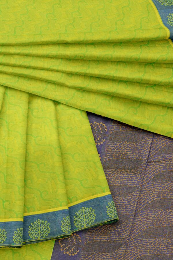 Green saree with blue border - Image 5