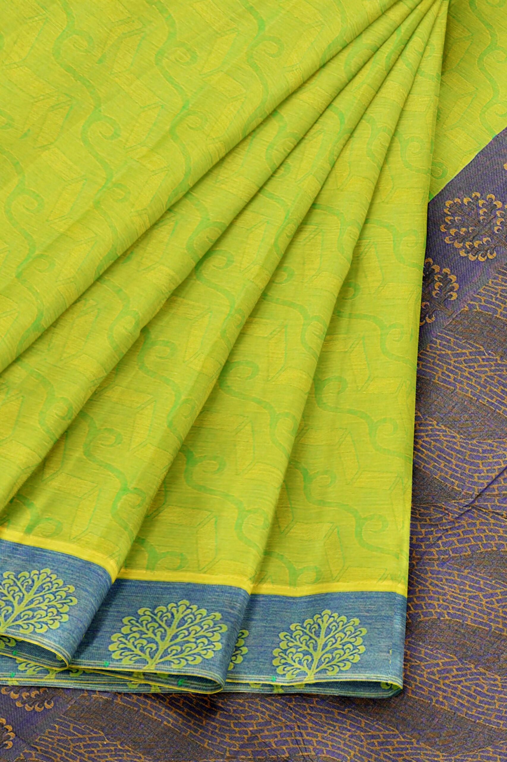 Green saree with blue border - Image 6