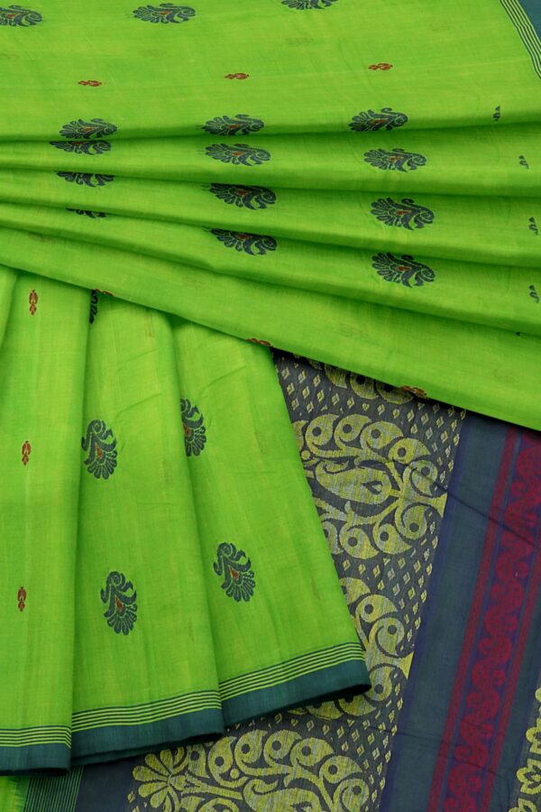 Green Saree with dark green border - Image 5