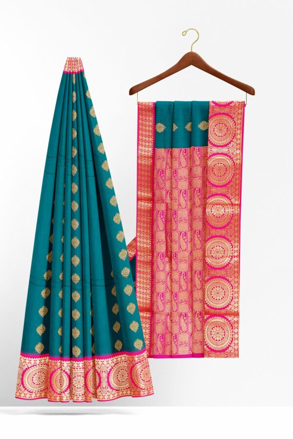 Green saree with pink border