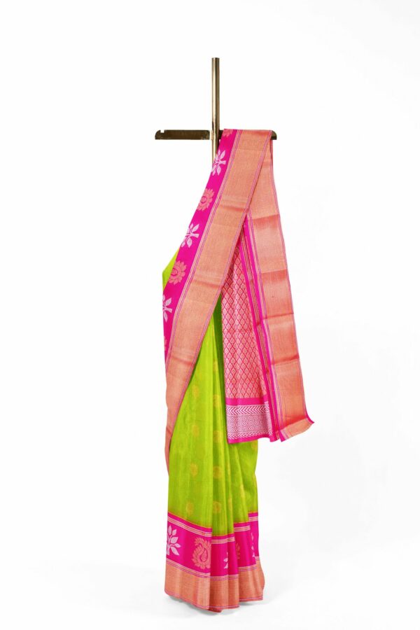 Green saree with pink border - Image 2